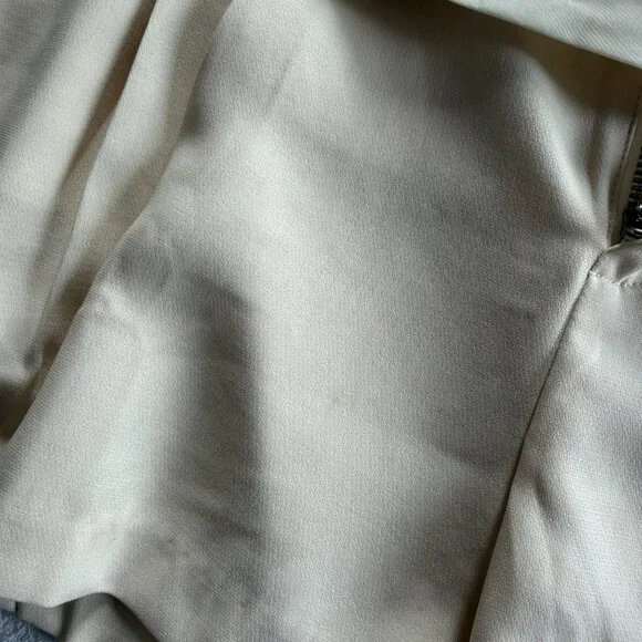 $345 NWOT Cinq A Sept Crochet Lace Corinna Plaster Shorts Pleated - Picture 6 of 6